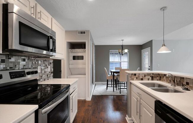 Charming 2BR Condo in Alpharetta