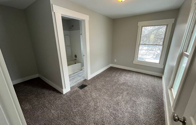 2 beds, 2 baths, 950 sqft, $1,250, Unit 55