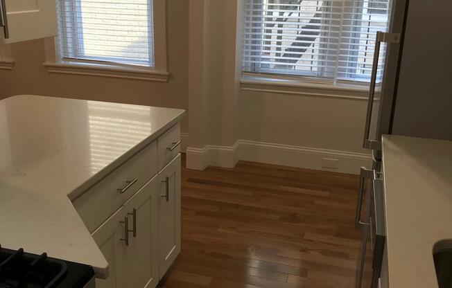 1 bed, 1 bath, 475 sqft, $3,200, Unit 24