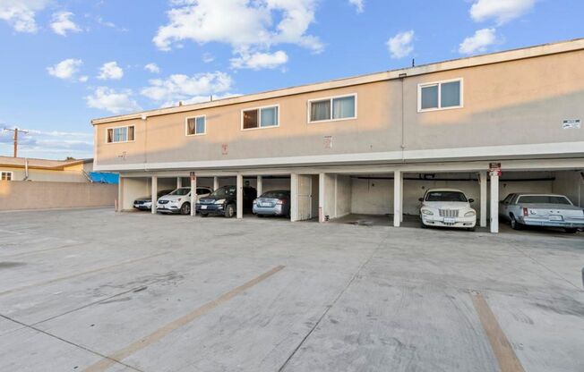 Renovate 3 Bed/1 Bath |904 Sq ft| Turnkey & Move-In  Ready