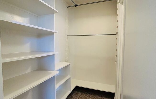 Studio, 1 bath, 241 sqft, $1,230, Unit 209