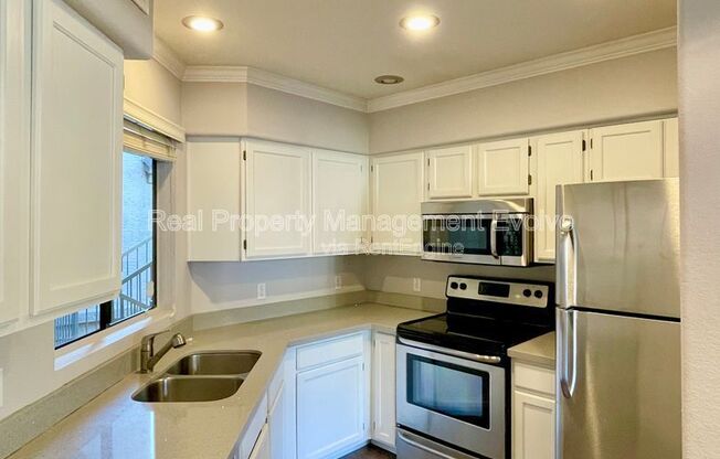 2 beds, 2 baths, 989 sqft, $1,395, Unit Unit 2089