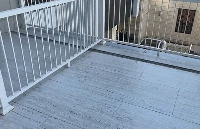 1 bed, 1 bath, 593 sqft, $1,850, Unit 208