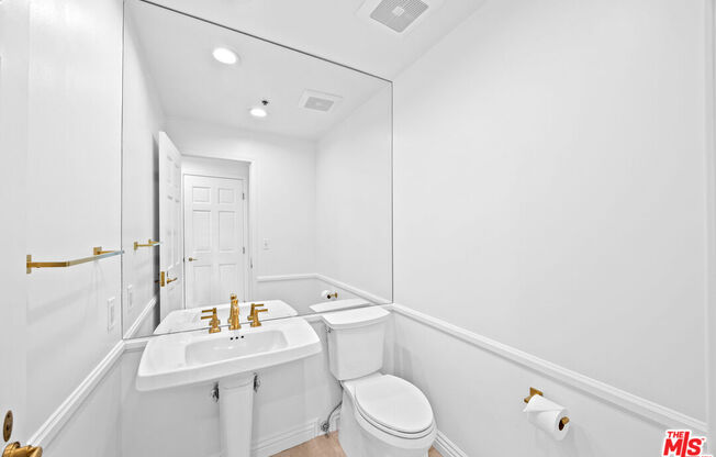 3 beds, 4 baths, 2,814 sqft, $18,000, Unit PH1505