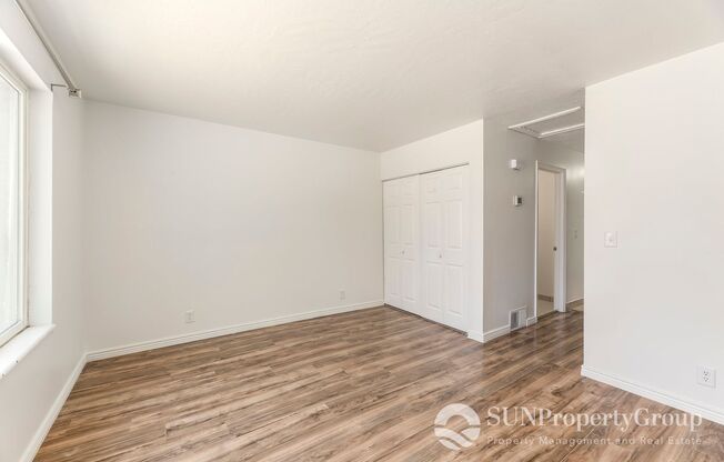 Updated Duplex In Great West Valley Area