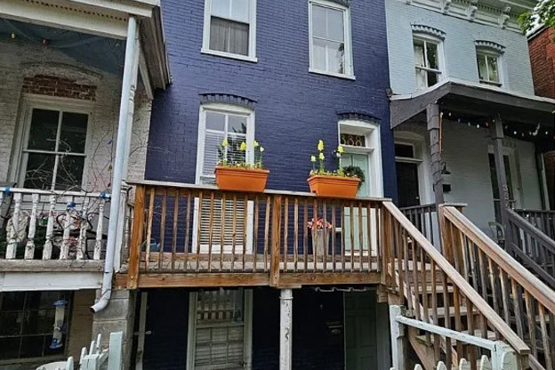 338 S LAUREL ST
