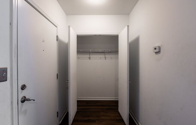 2 beds, 2 baths, $1,499, Unit 2G