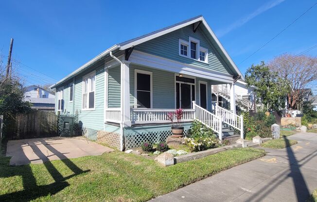 2 Bedroom single family home on 41st St.(across the street from Galveston College)