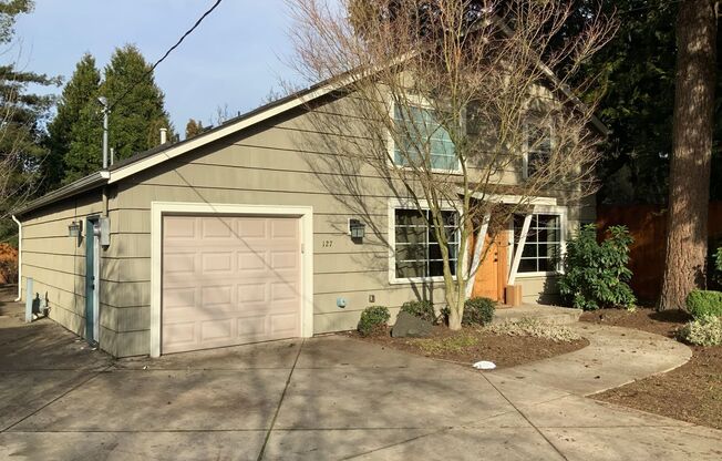 A Must See! 4 Bedroom House in North Eugene