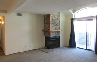 2 beds, 2 baths, 1,020 sqft, $1,900, Unit 921 S Zeno Way