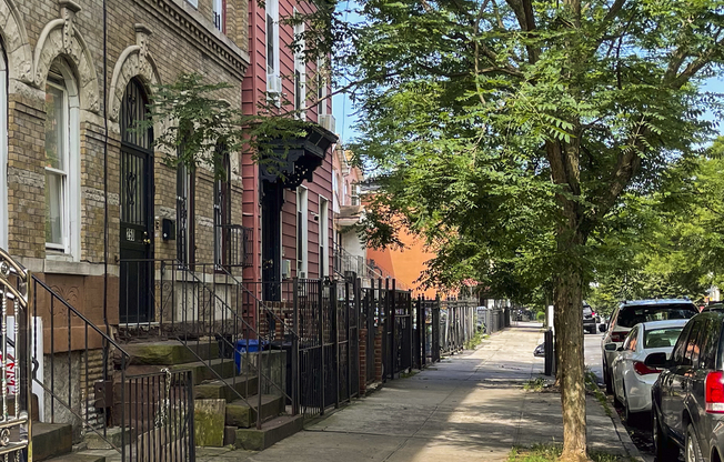 250 MACDOUGAL ST