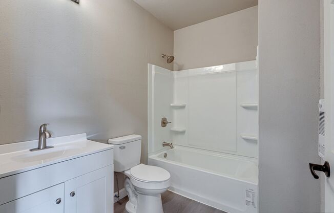1 bed, 1 bath, 550 sqft, $999, Unit 3015 - P2