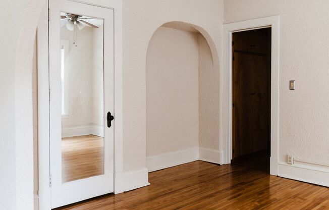 4312 Linden Hills