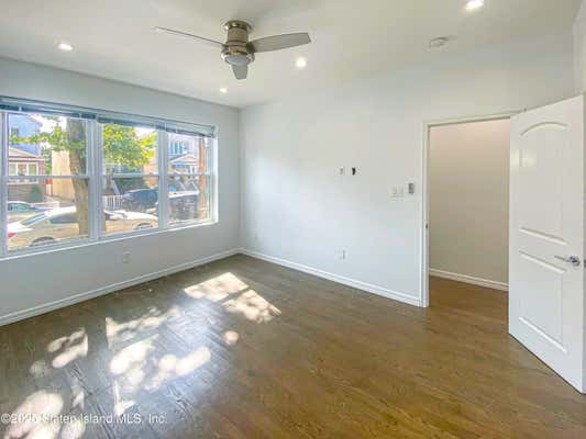 2548 E 21 ST