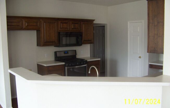 3 bedroom 2 bath in Oak Ridge addition of Leander