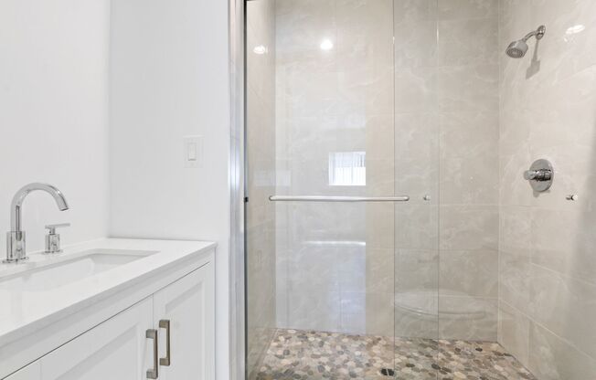 2 beds, 2 baths, 1,100 sqft, $3,095, Unit 4