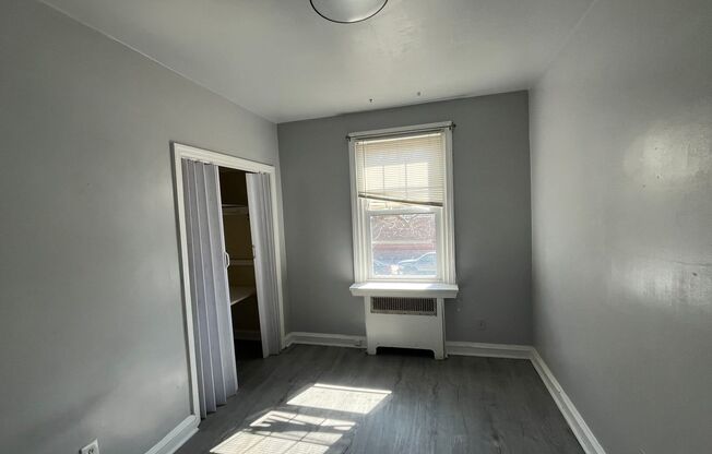 3359 Longshore Ave.