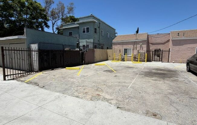 842 Alamitos Avenue