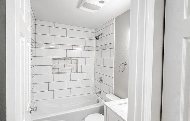 2 beds, 2 baths, 1,096 sqft, $1,575, Unit 1891C