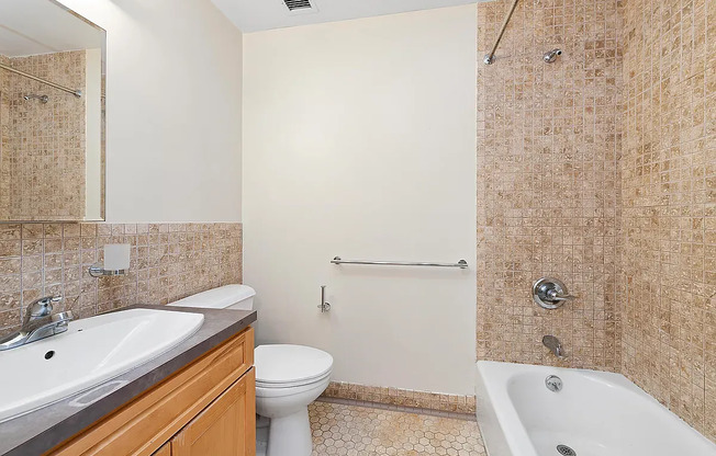 126 E 31 ST