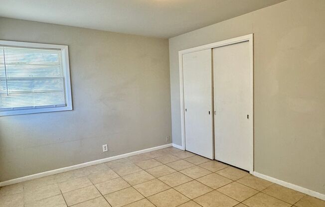 3 beds, 1 bath, $1,125