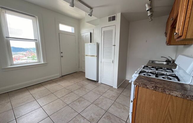 1 bed, 1 bath, 550 sqft, $1,149, Unit 3219 Brereton St. #4