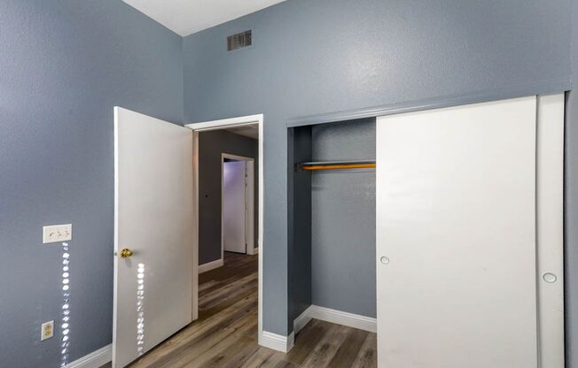 3 beds, 2 baths, $1,495, Unit Bldg 23