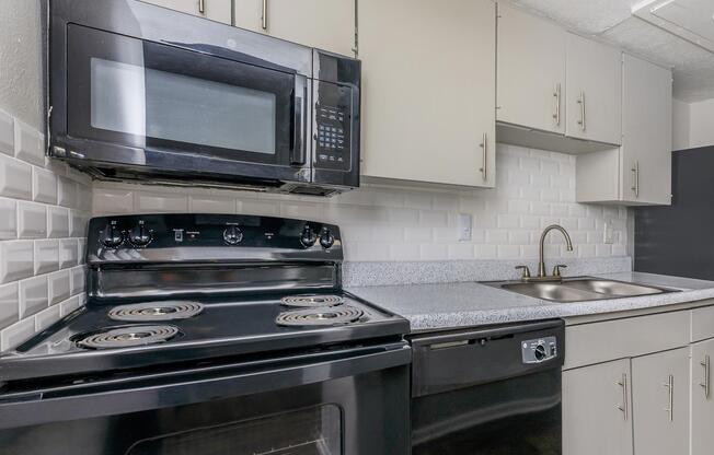 Home - The Ayva at Oaklawn - Dallas, TX