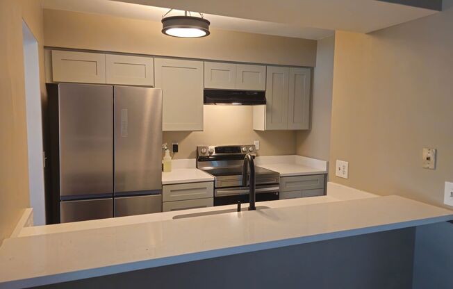 2 beds, 2 baths, $1,599