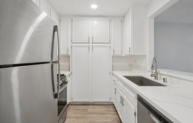 1 bed, 1 bath, 700 sqft, $1,648, Unit 107