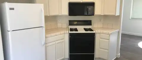 494 LEN CIR