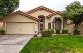 Stunning 3 bed 2 bath home in Warner Ranch!!