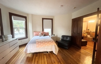 48 CHESTER AVE