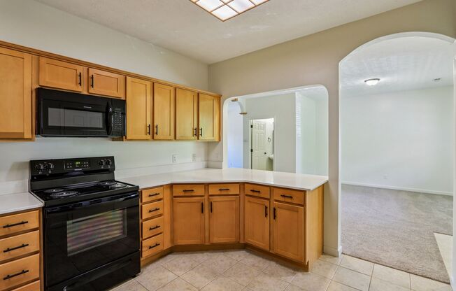 1 bed, 1.5 baths, 1,100 sqft, $1,565