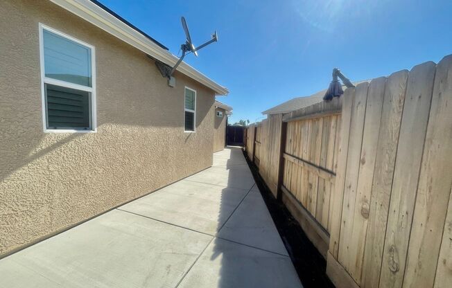 3 beds, 2 baths, $2,700