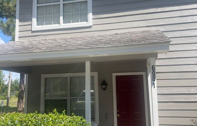 2 Bed, 1.5 Bath Townhouse