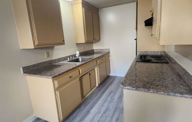 350 - 2905 Old Almaden Rd