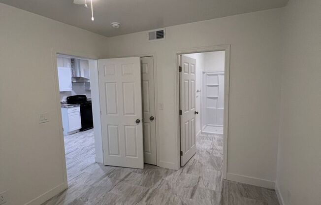 Charming Fully Remodeled 1 Bedroom 1 Bath Apartment  Near Shopping & Public Transportation