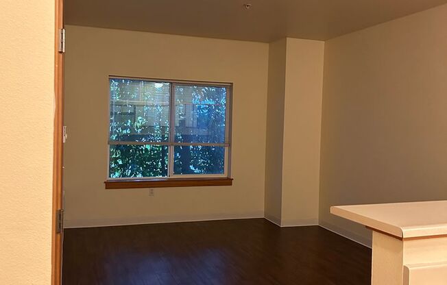 1 bed, 1 bath, 650 sqft, $1,400, Unit 116