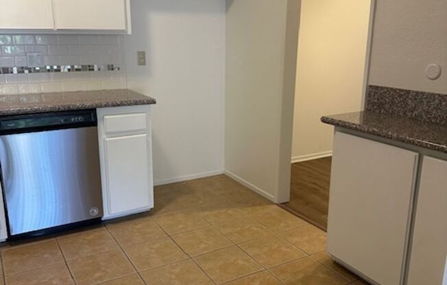 1 bed, 1 bath, 1,100 sqft, $2,350, Unit 115