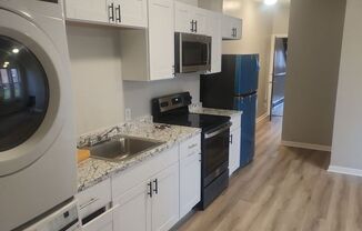 5 beds, 1 bath, 1,450 sqft, $2,700, Unit 3