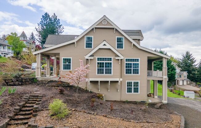 Stunning Rare 4 Bedroom Home Within Easy Commute to I5!