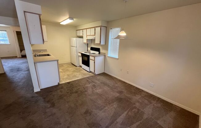 1 bed, 1 bath, 760 sqft, $1,450, Unit 124