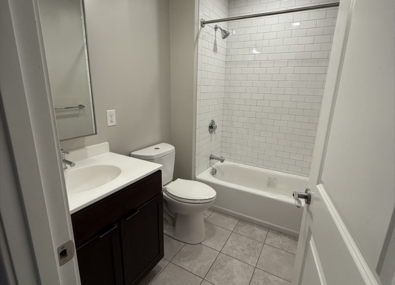 1 bed, 1 bath, 525 sqft, $1,850, Unit 103