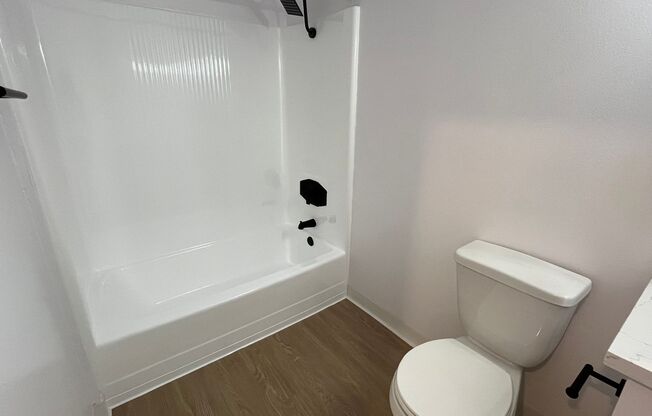 1 bed, 1 bath, 695 sqft, $1,698, Unit 103