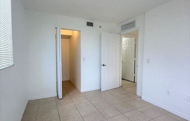 3 beds, 2 baths, $3,200