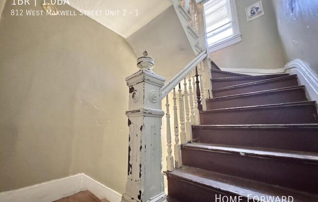 812 W MAXWELL ST