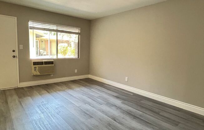 Studio, 1 bath, 650 sqft, $1,970, Unit 42