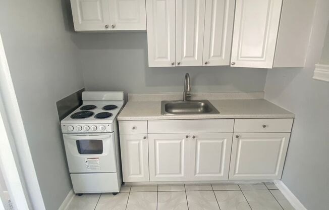 2 beds, 1 bath, 1,122 sqft, $1,875, Unit 520