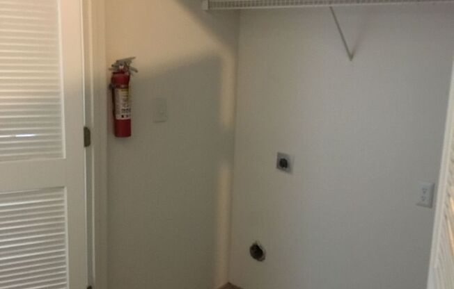 Studio, 1 bath, 800 sqft, $1,625, Unit B-102